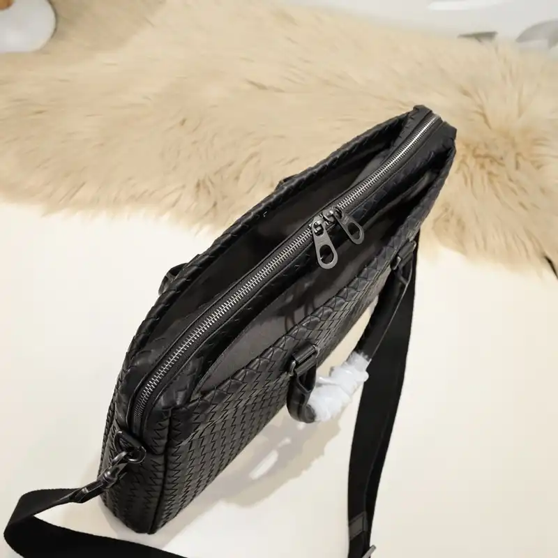 bo*te*ga Ve*ne*ta bags 2411ya0059