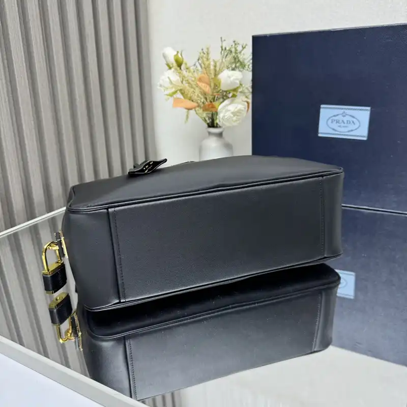 Pra*a bags 2411ya0105