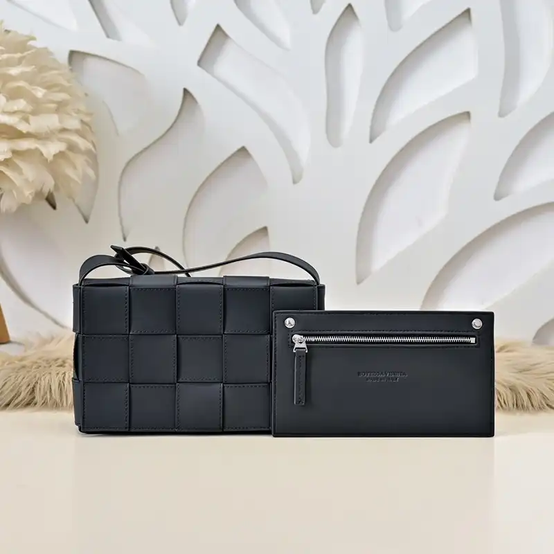 bo*te*ga Ve*ne*ta bags 2411ya0128