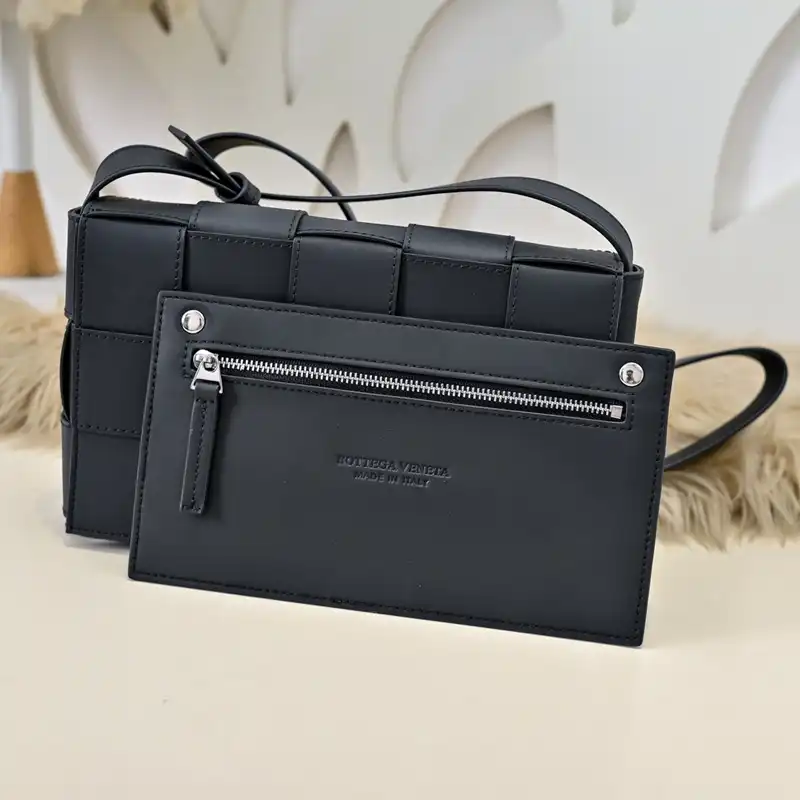 bo*te*ga Ve*ne*ta bags 2411ya0128