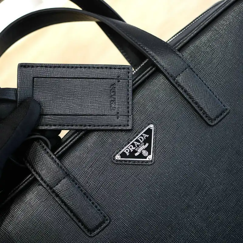 Pra*a bags 2012sh0074