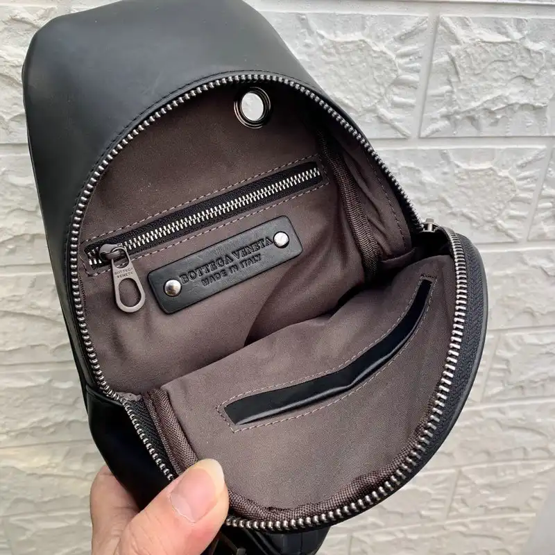 bo*te*ga Ve*ne*ta bag 20ya11043