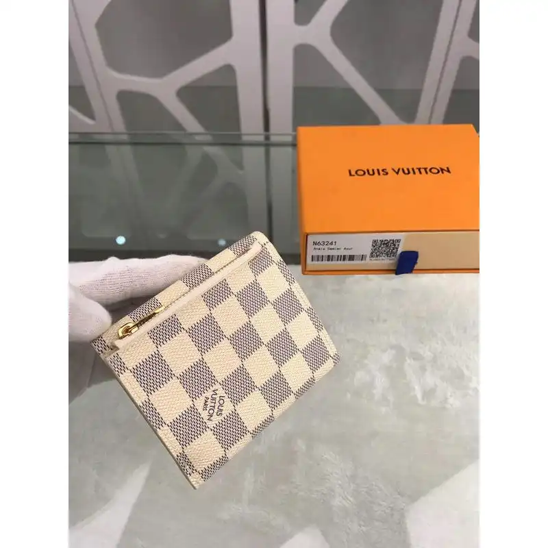 LV Bags 19T1L0273