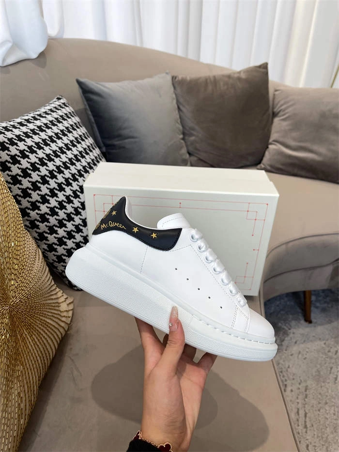 ale*d*r M*Q*en oversized bright 2567