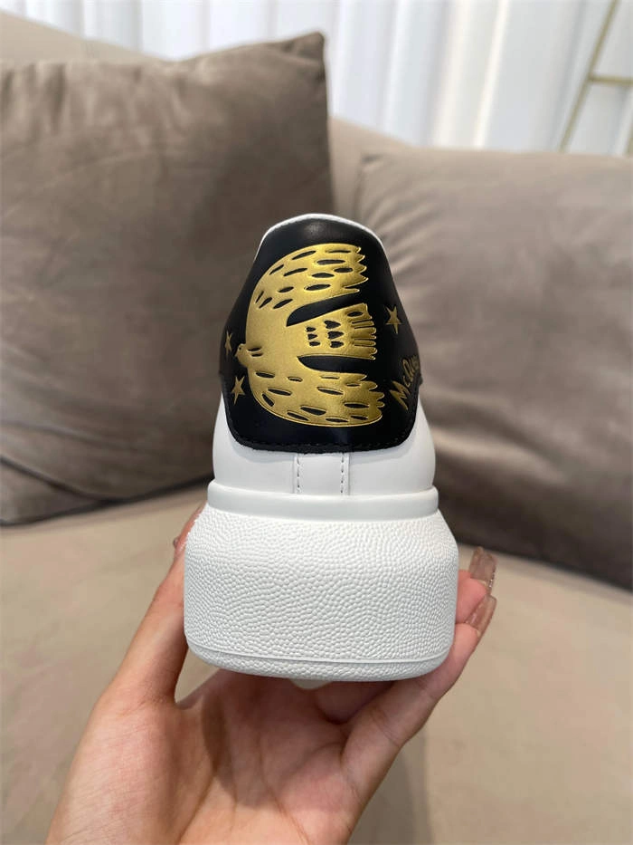 ale*d*r M*Q*en oversized bright 2567