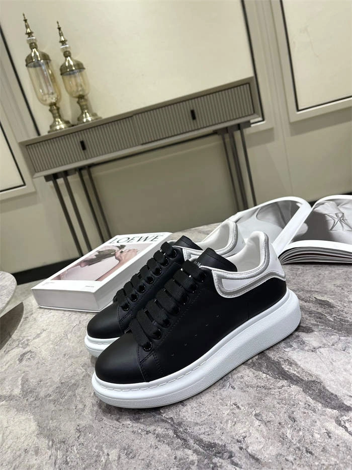 ale*d*r M*Q*en oversized sleek 2586