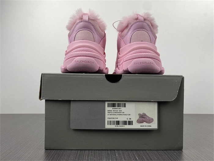BLCG Triple S Fake Fur Pink  668562 W3CQ5 Versatile 4438