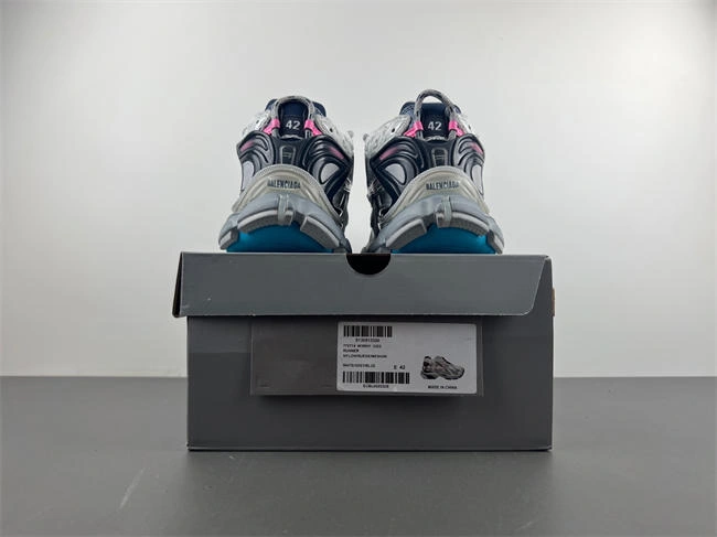 reliable Ba*len*cia*ga  772774-w3rny- 4302