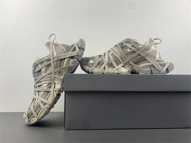 original Ba*len*cia*ga phantom sneaker 778698 w3xll 4347