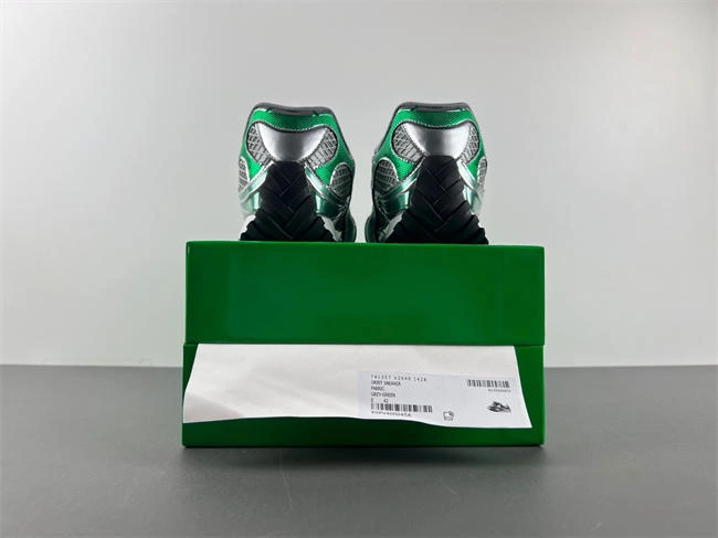 vibrant bo*te*ga Ve*ne*ta orbit surf 741357 v2x40 2597