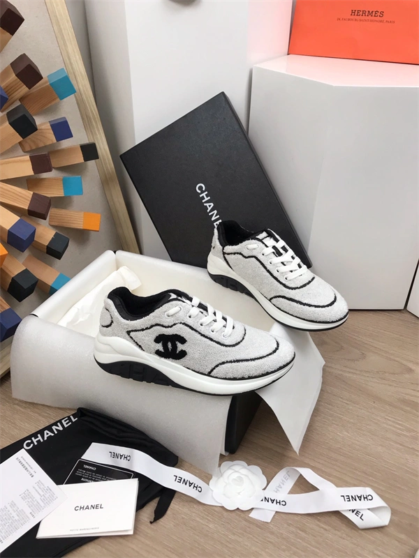Fashionable Chanal Sneakers 2184