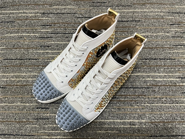 Ch**an louboutin compact 2673