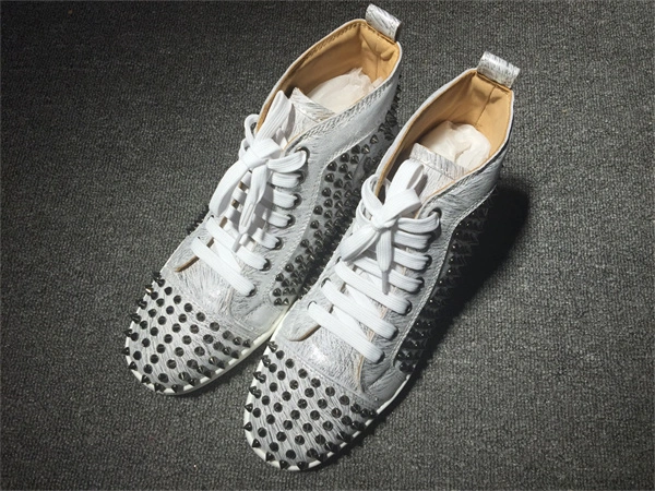 Ch**an louboutin sleek 2676