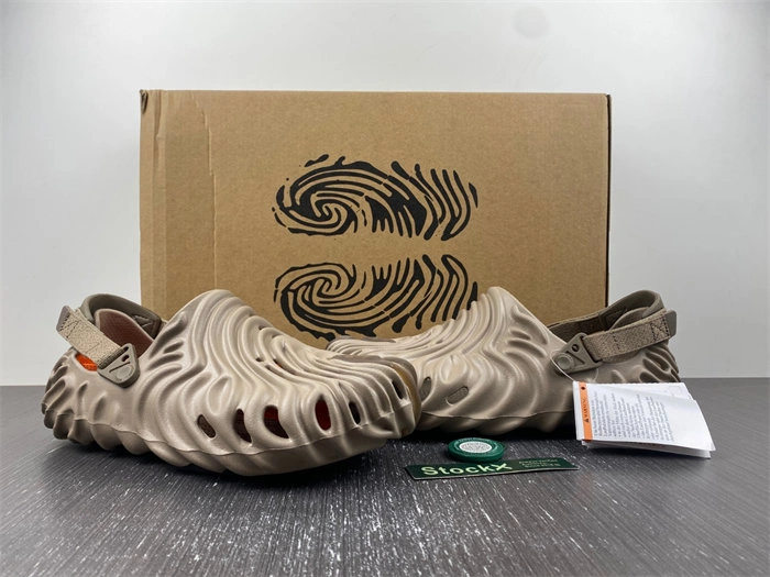 Cr*0*s pollex clog by salehe bembury menemsha 207393- modern 5592