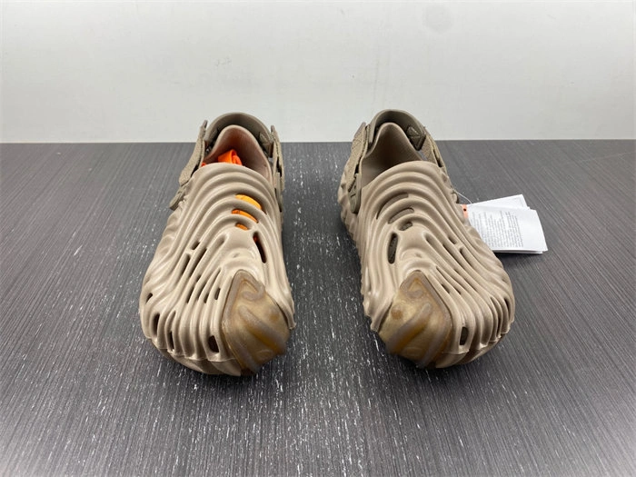 Cr*0*s pollex clog by salehe bembury menemsha 207393- modern 5592