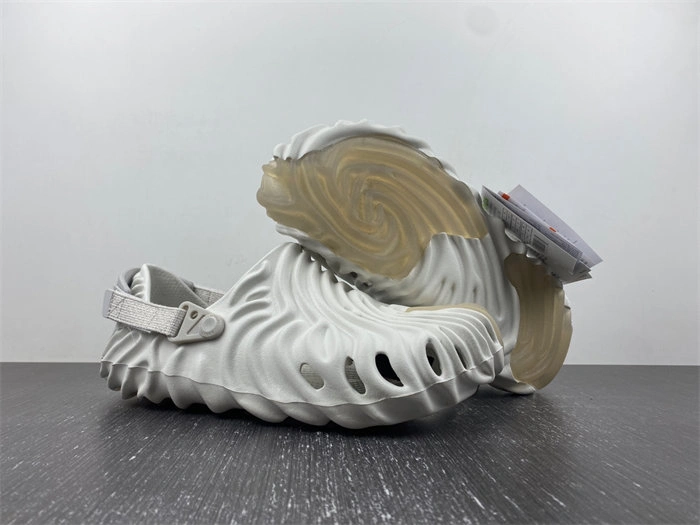 Cr*0*s pollex clog by salehe bembury stratus 207393- wrinklefree 5595