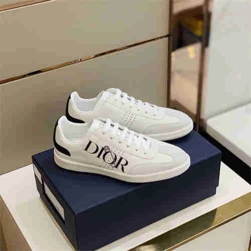 Contemporary DR Sneaker 1139