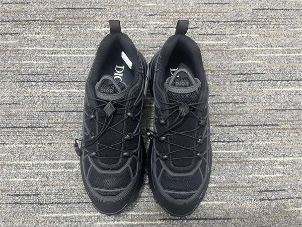 D*or sneaker zipup 1269