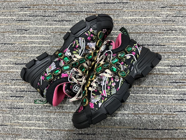 thermal G*u*i flashtrek sneaker 286