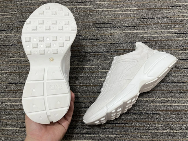 newstyle G*u*i rhyton sneaker 270