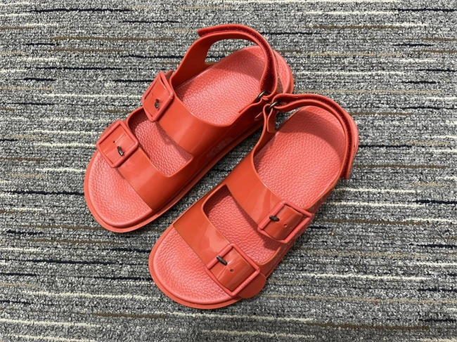 stretchable G*u*i sandals 360