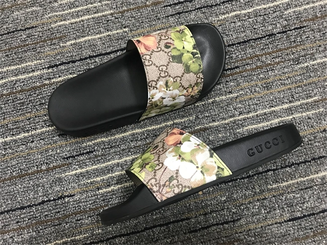 G*u*i slide unisex 382