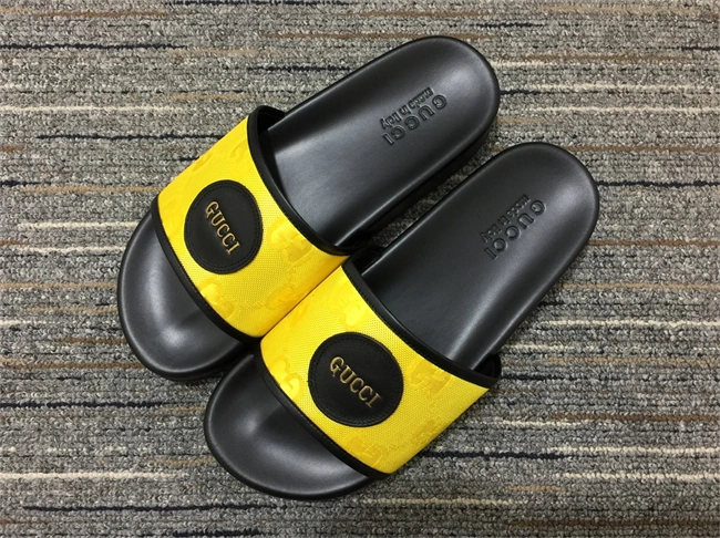 G*u*i slide fashionforward 412