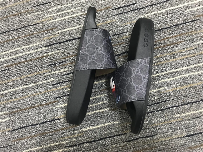 G*u*i slide sunprotective 377