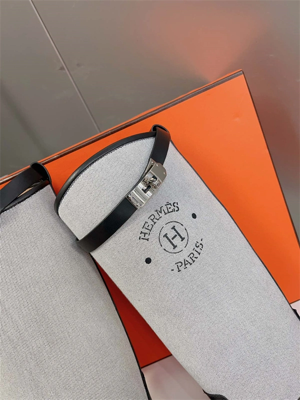 Youthful H Boot 2412