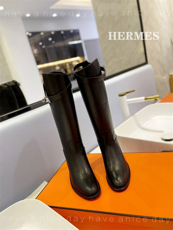 Comfortable H Boot 2422