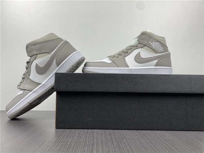 WrinkleFree Jordan1 Mid Linen 554724- 3724