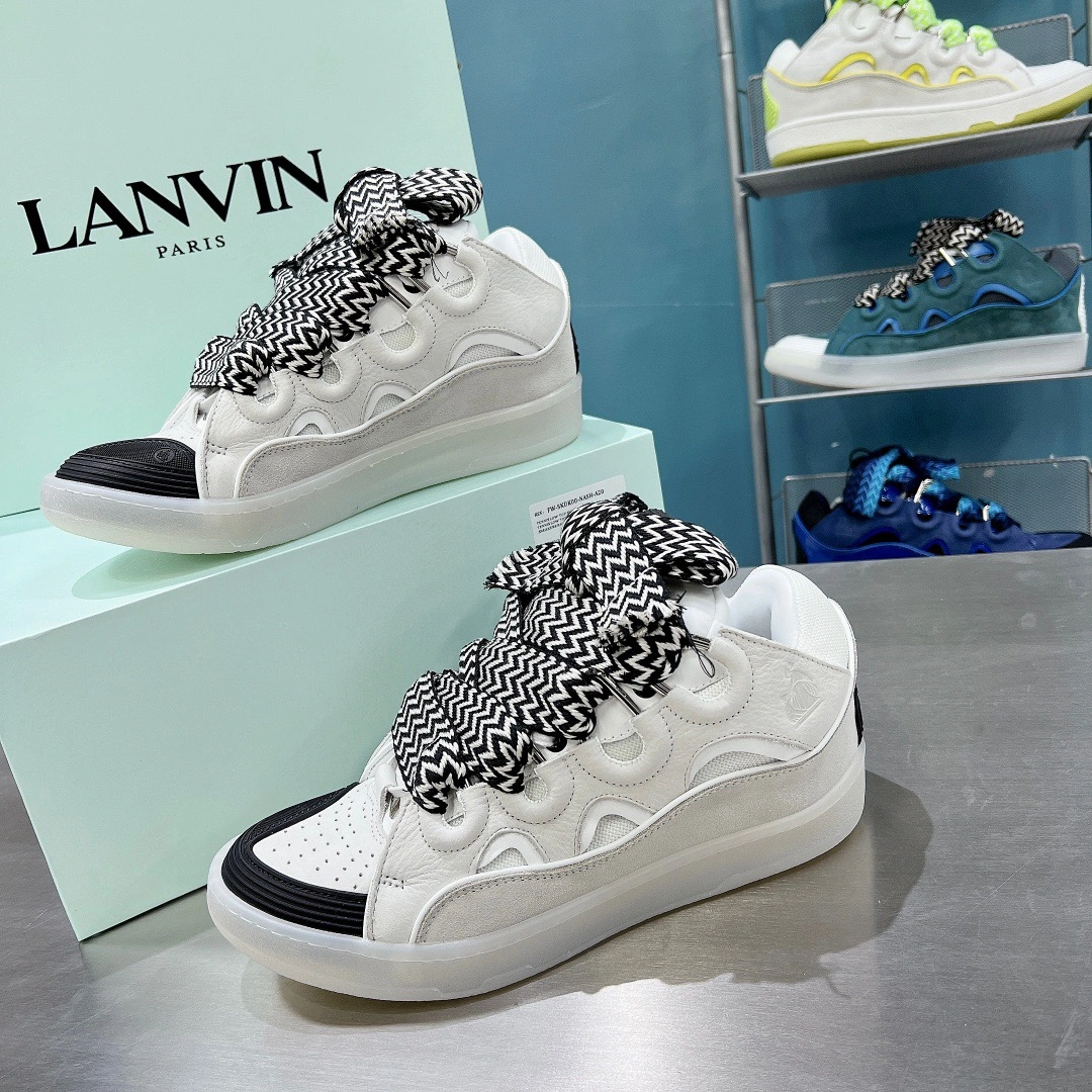 S*pportive lanvon curb sneaker 867