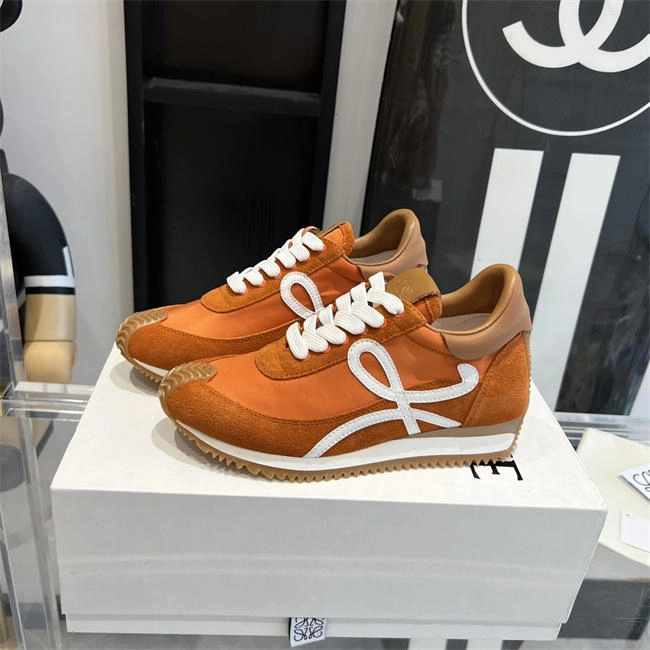 comfortable L0ew* sneaker 2476