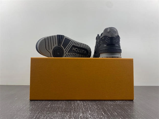 dailywear l0*is V*t0n lv trainer 2138