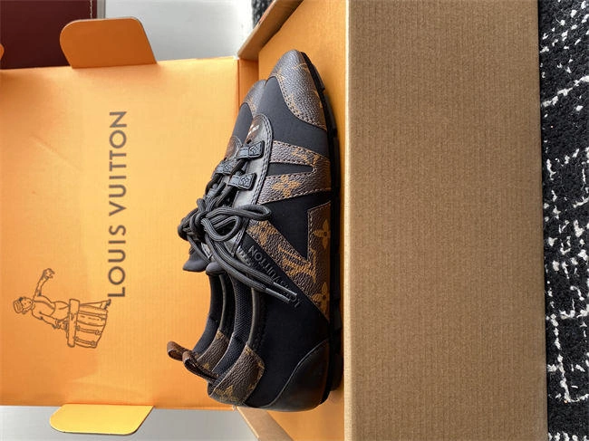 l0*is V*t0n weatherproof 1662