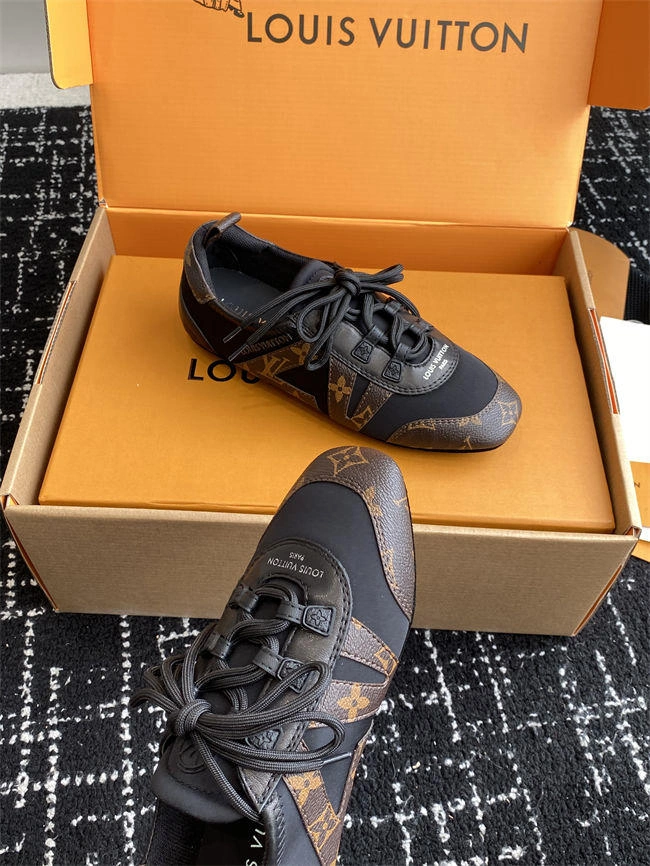 l0*is V*t0n weatherproof 1662