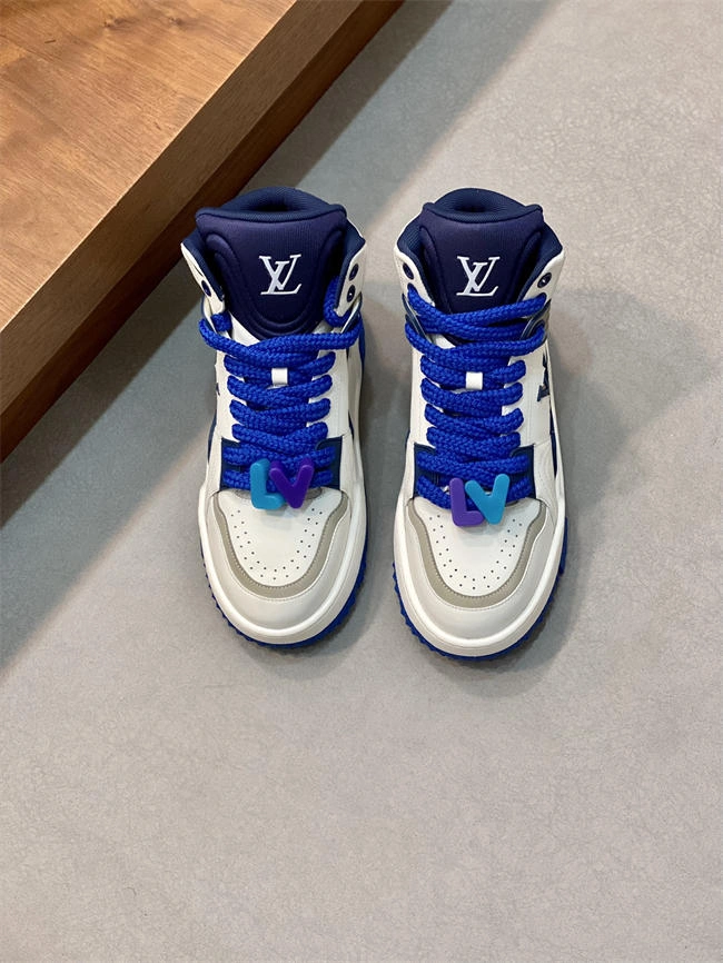 Durable Lv Trainer Sneaker 2007