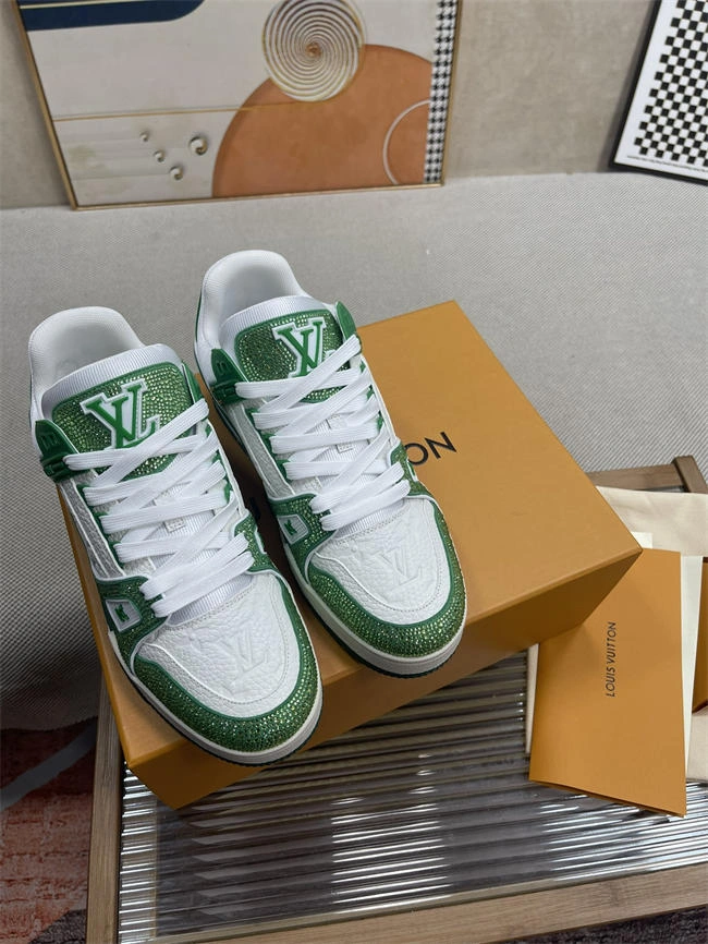 RelaxedFit Lv Trainer Sneaker 2003