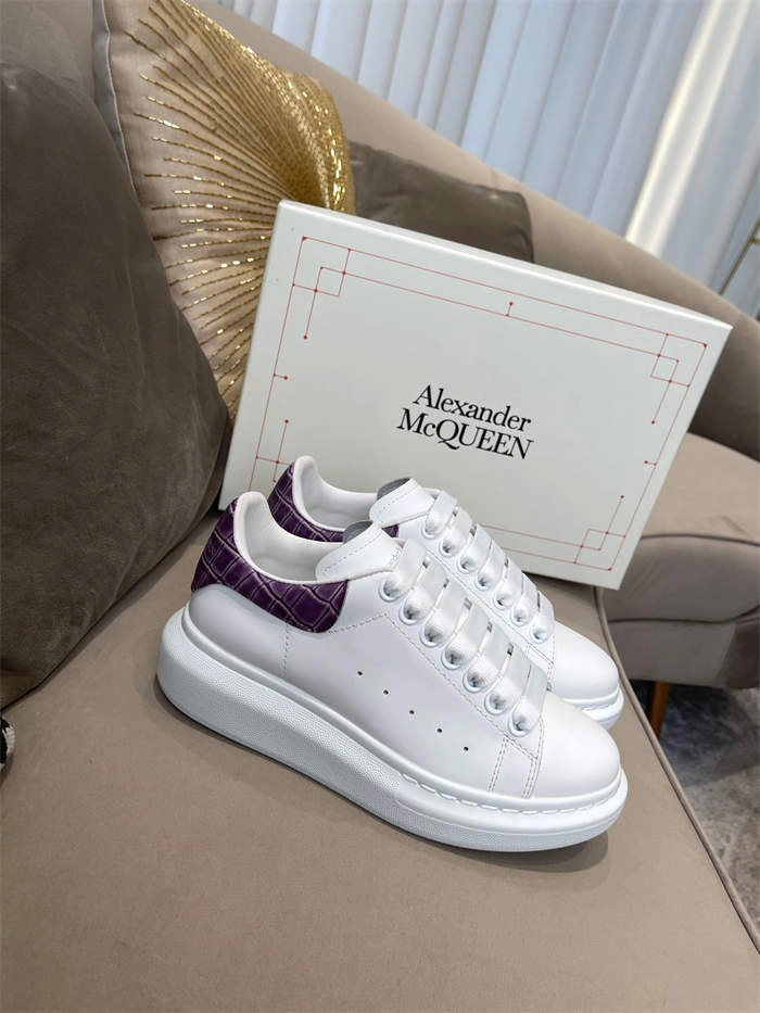 Mc Queen Affordable 2527