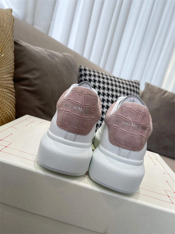 Elegant Mc Queen 2534