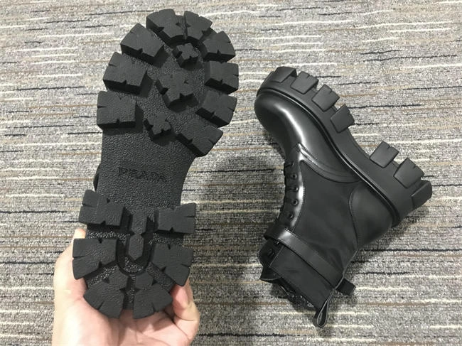 Pra*a boot fashionforward 3252