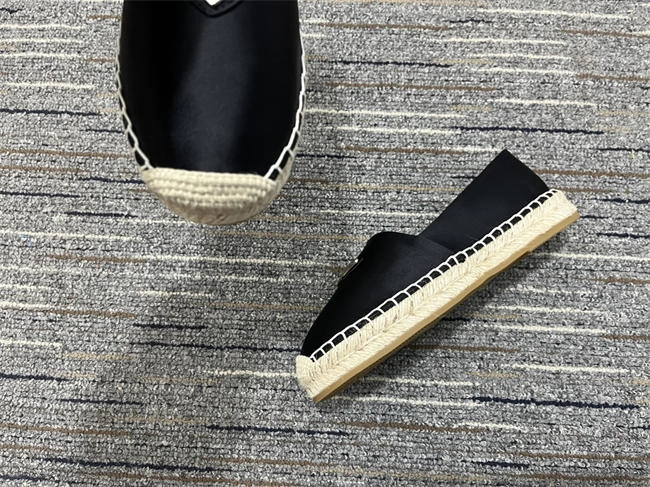 durable Pra*a leather sneaker 3315