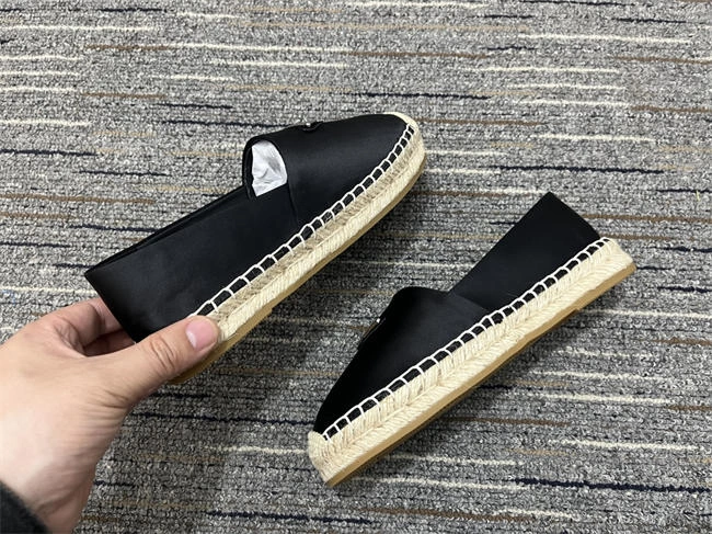 durable Pra*a leather sneaker 3315