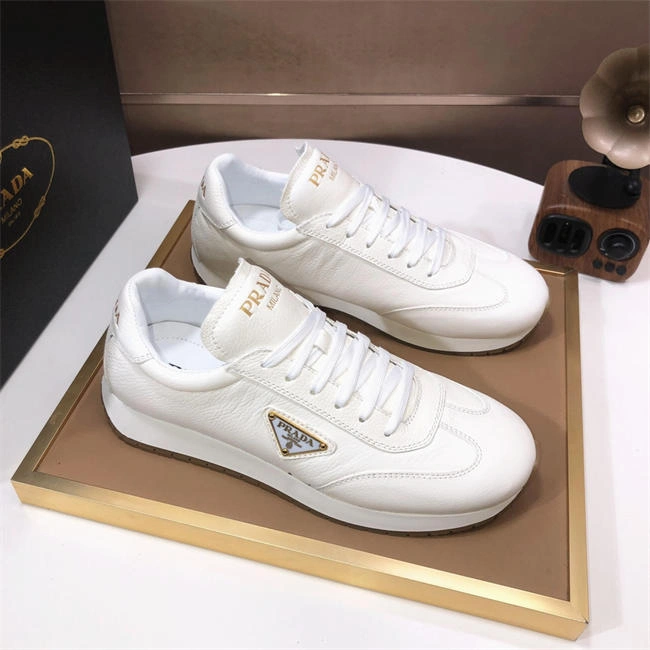 Pra*a runner sneaker timeless 3198