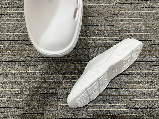 wrinklefree Pra*a slipper 3347