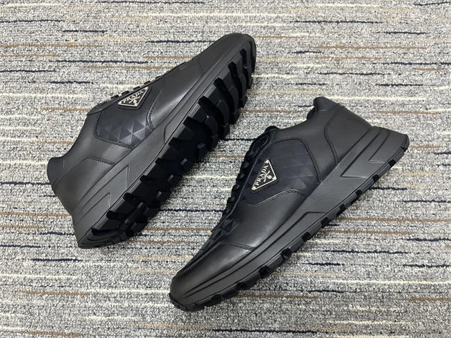 Pra*a sneaker dailywear 3357