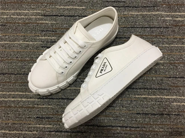 sportinspired Pra*a sneaker 3376