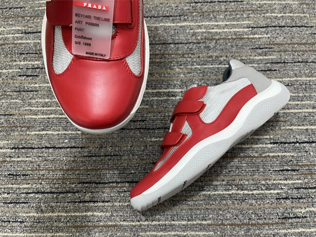 modern Pra*a sneaker 3361