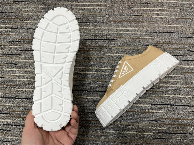 Pra*a sneaker women stylish 3399