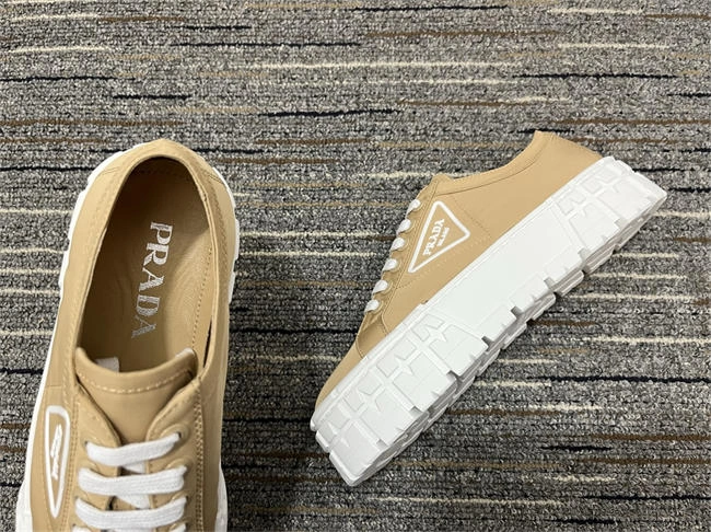 Pra*a sneaker women stylish 3399